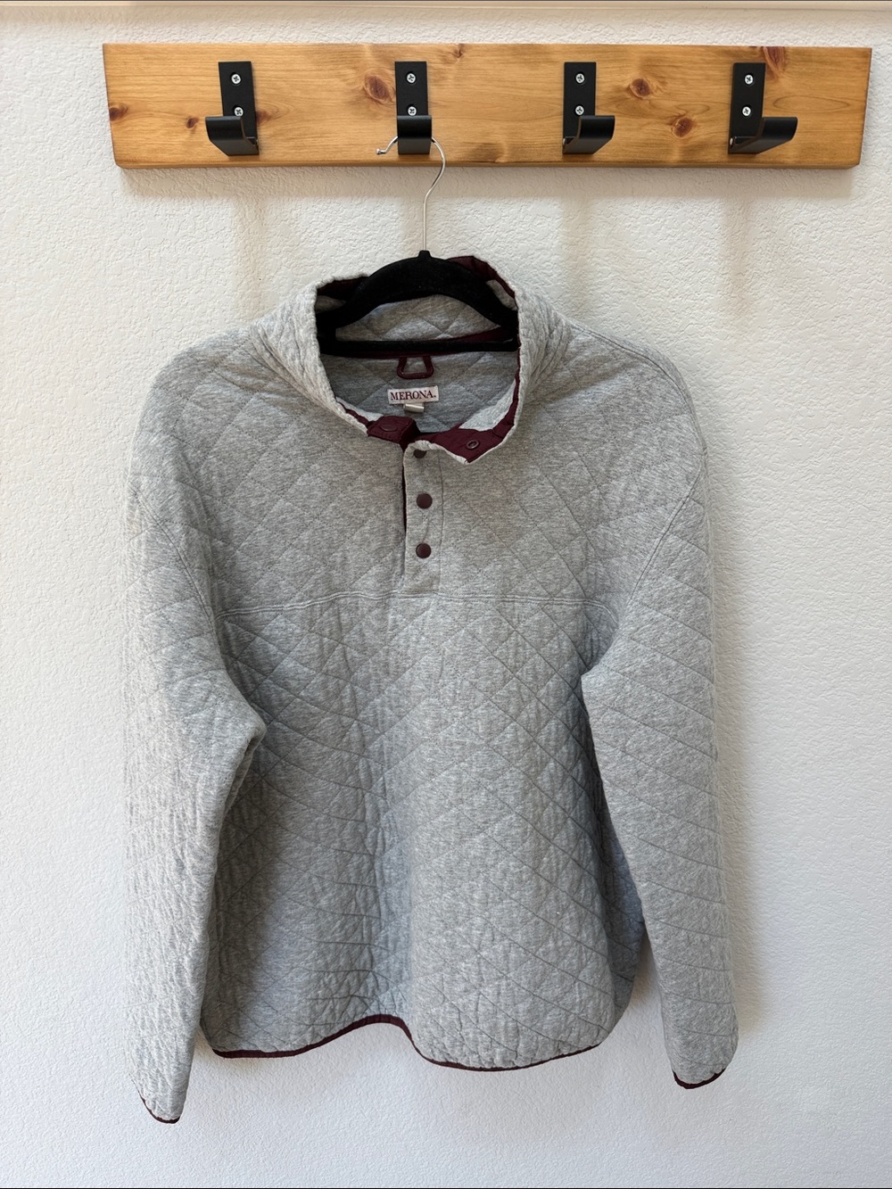 Merona Light Gray Quilted Pullover with Maroon Trim